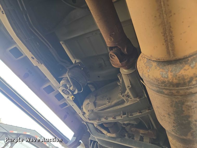 image for item YA1007 2015 Ford F550 SuperCab utility / service truck