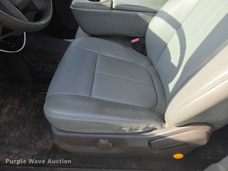 image for item YA1007 2015 Ford F550 SuperCab utility / service truck