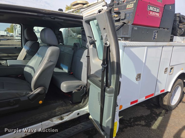 image for item YA1007 2015 Ford F550 SuperCab utility / service truck