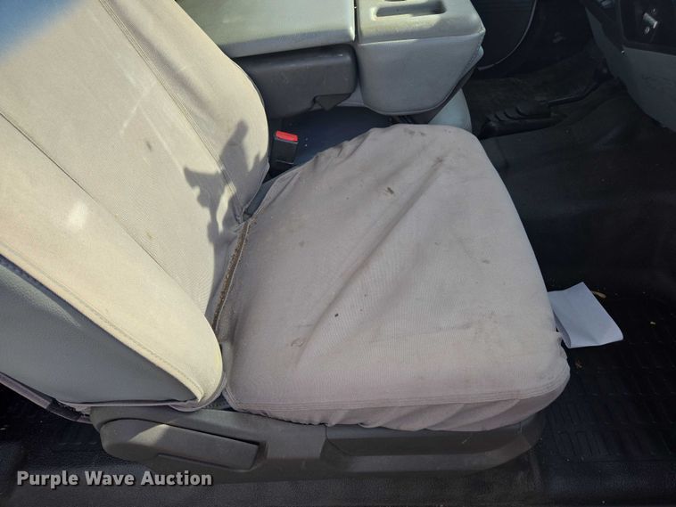 image for item YA1007 2015 Ford F550 SuperCab utility / service truck