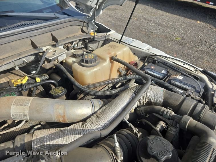 image for item YA1007 2015 Ford F550 SuperCab utility / service truck