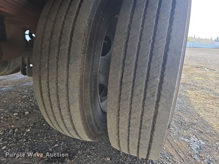 image for item YA1007 2015 Ford F550 SuperCab utility / service truck