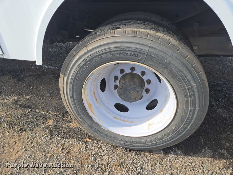 image for item YA1007 2015 Ford F550 SuperCab utility / service truck