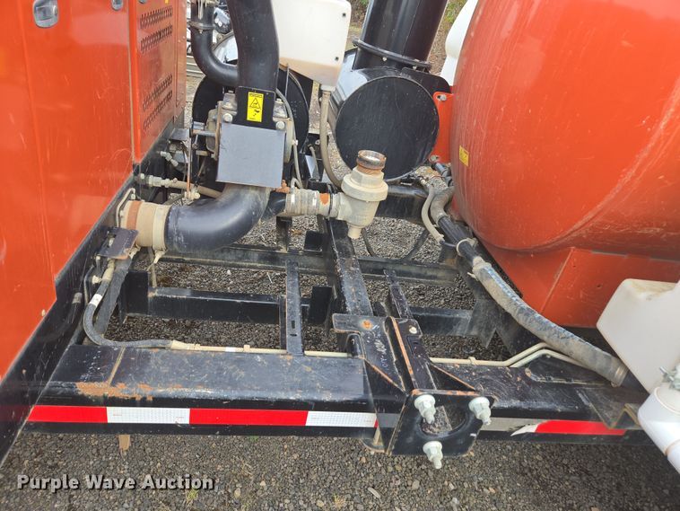 image for item YA1008 2018 Ditch Witch HX75 vacuum excavator