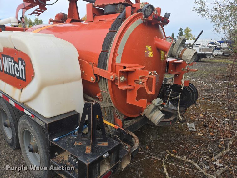 image for item YA1008 2018 Ditch Witch HX75 vacuum excavator