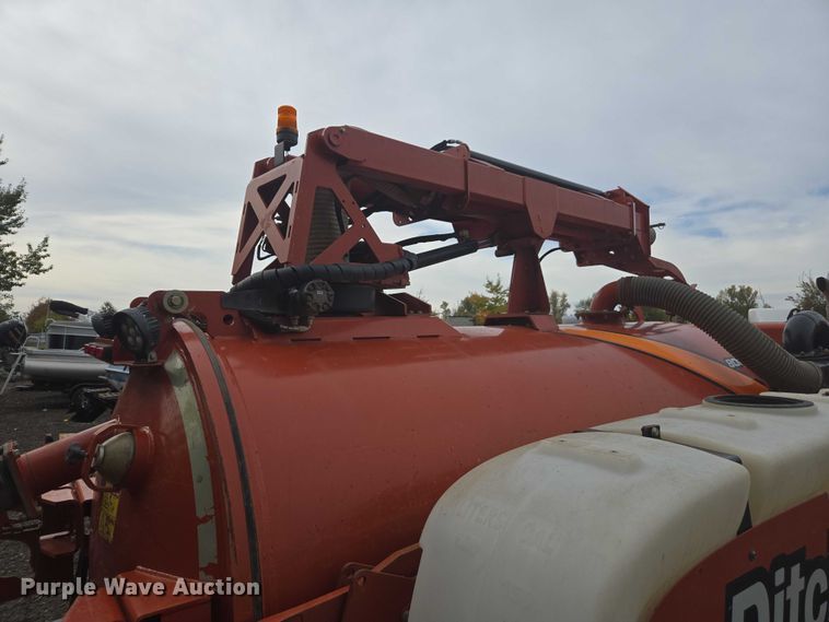 image for item YA1008 2018 Ditch Witch HX75 vacuum excavator