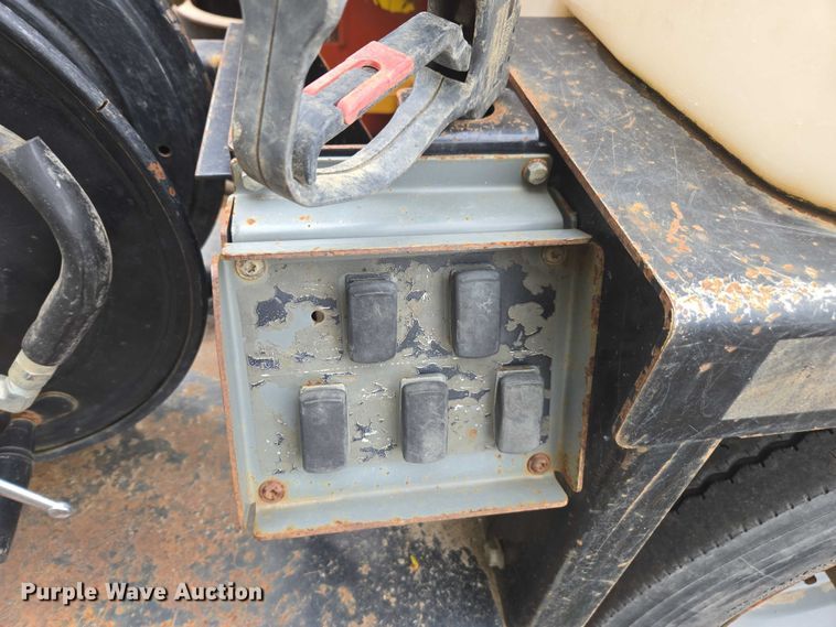 image for item YA1008 2018 Ditch Witch HX75 vacuum excavator