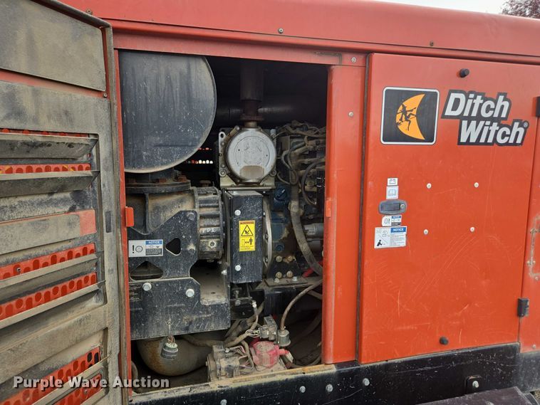 image for item YA1008 2018 Ditch Witch HX75 vacuum excavator