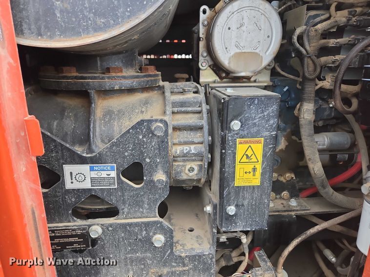 image for item YA1008 2018 Ditch Witch HX75 vacuum excavator