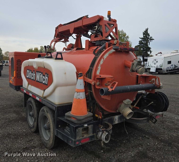 image for item YA1009 2019 Ditch Witch HX75 vacuum excavator