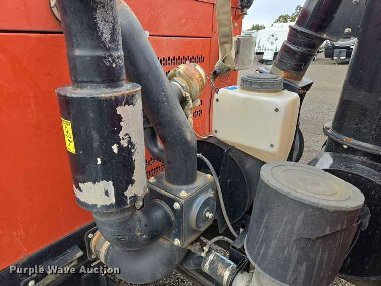 image for item YA1009 2019 Ditch Witch HX75 vacuum excavator