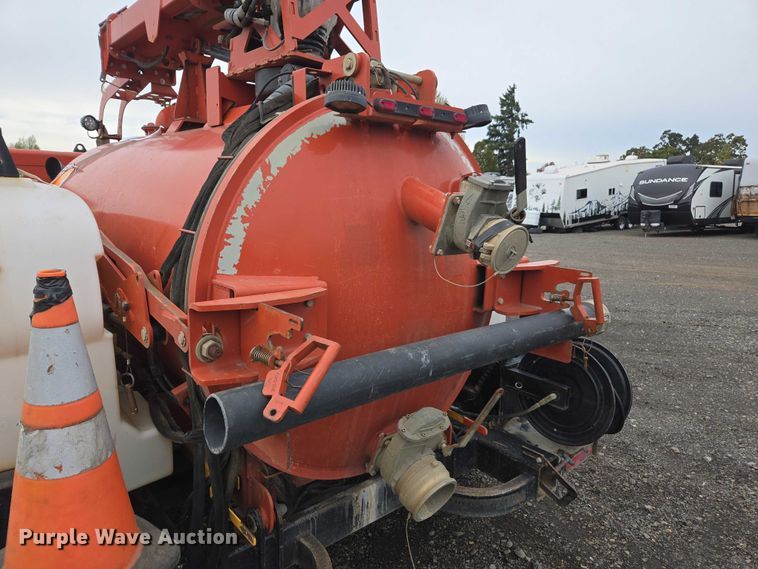 image for item YA1009 2019 Ditch Witch HX75 vacuum excavator