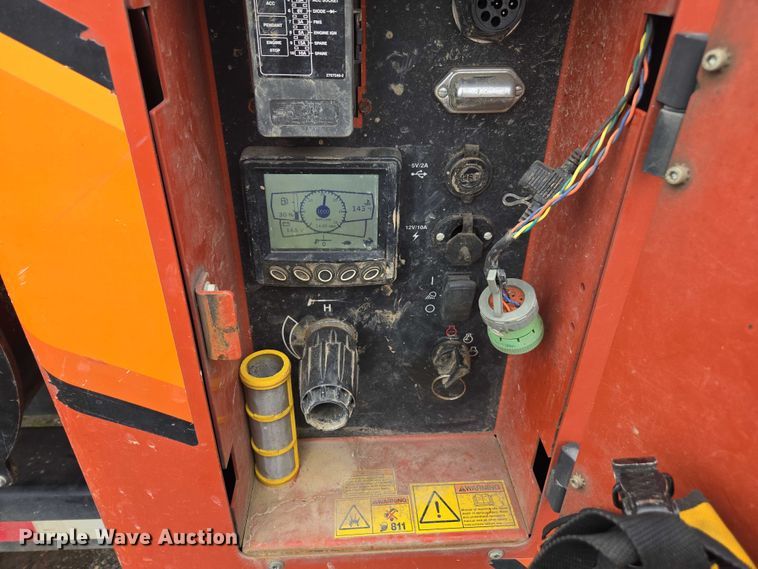 image for item YA1009 2019 Ditch Witch HX75 vacuum excavator