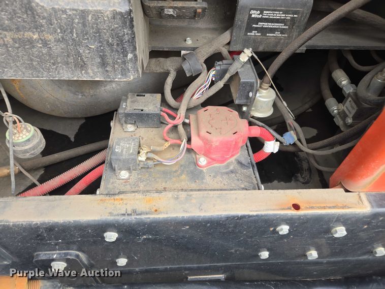 image for item YA1009 2019 Ditch Witch HX75 vacuum excavator