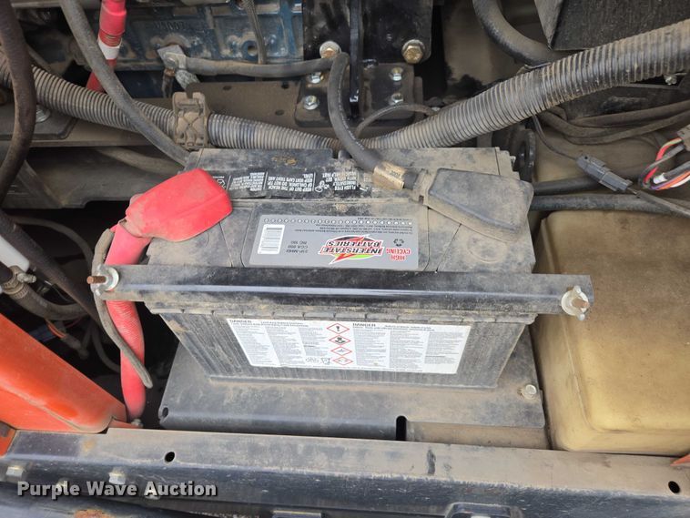 image for item YA1009 2019 Ditch Witch HX75 vacuum excavator