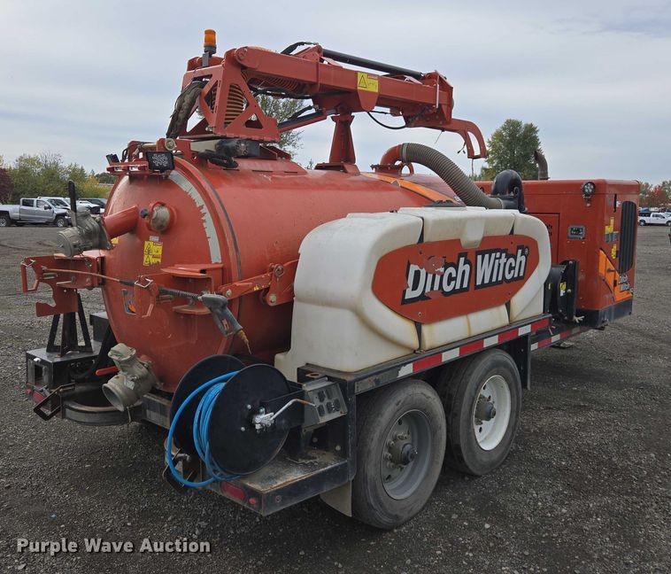 image for item YA1010 2019 Ditch Witch HX50 vacuum excavator