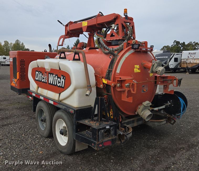 image for item YA1010 2019 Ditch Witch HX50 vacuum excavator