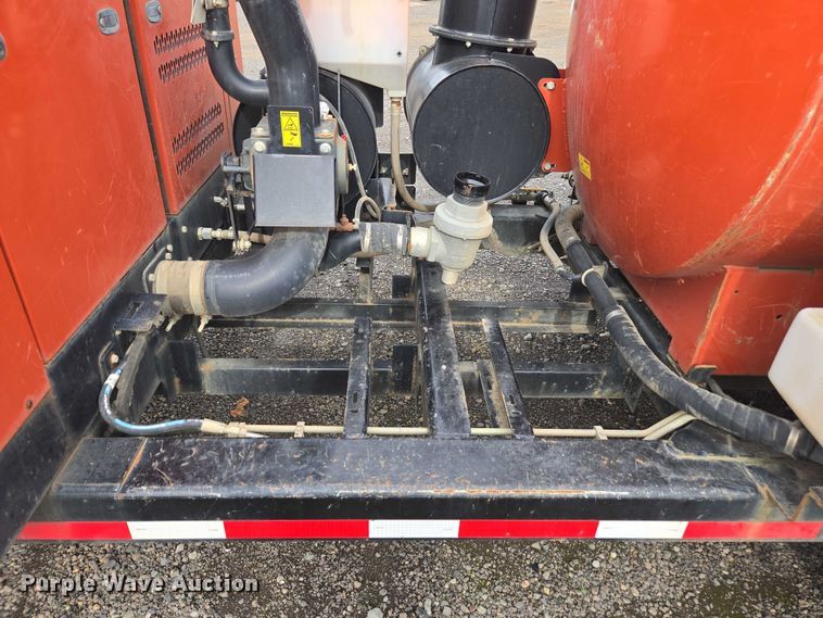 image for item YA1010 2019 Ditch Witch HX50 vacuum excavator