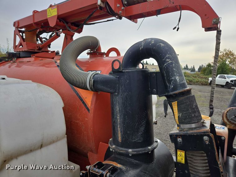 image for item YA1010 2019 Ditch Witch HX50 vacuum excavator