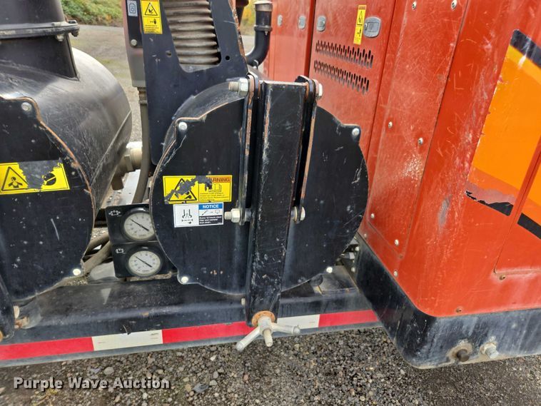 image for item YA1010 2019 Ditch Witch HX50 vacuum excavator