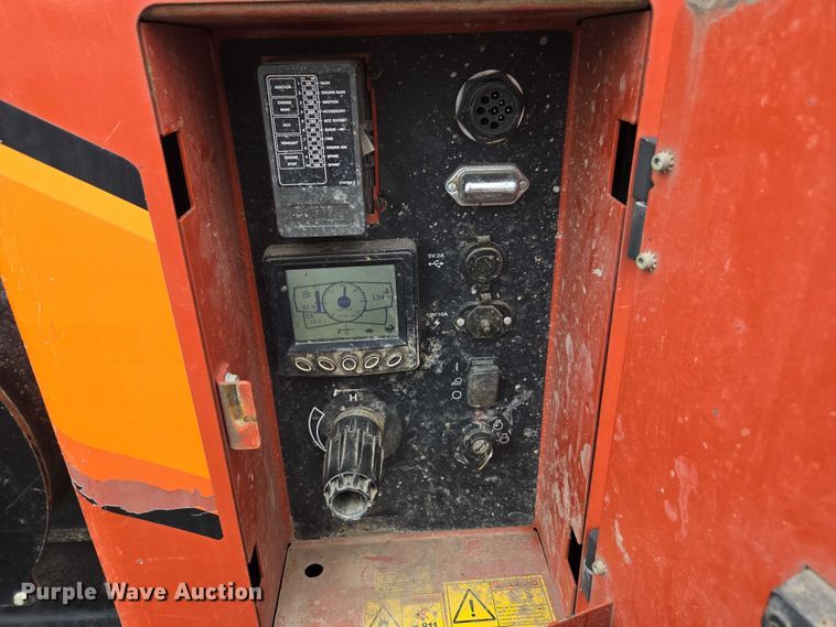 image for item YA1010 2019 Ditch Witch HX50 vacuum excavator