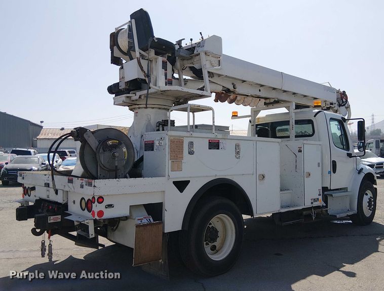 image for item YA1225 2014 Freightliner Business Class M2 digger derrick truck