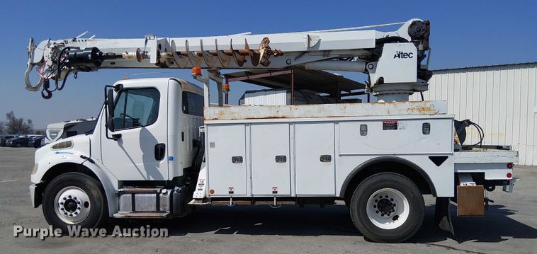image for item YA1225 2014 Freightliner Business Class M2 digger derrick truck