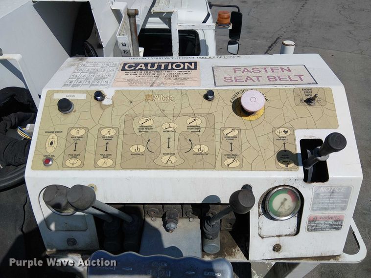 image for item YA1225 2014 Freightliner Business Class M2 digger derrick truck