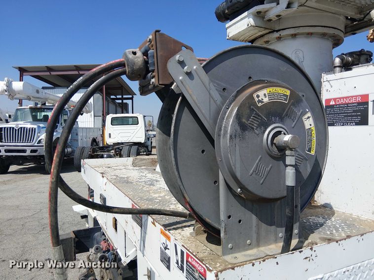 image for item YA1225 2014 Freightliner Business Class M2 digger derrick truck