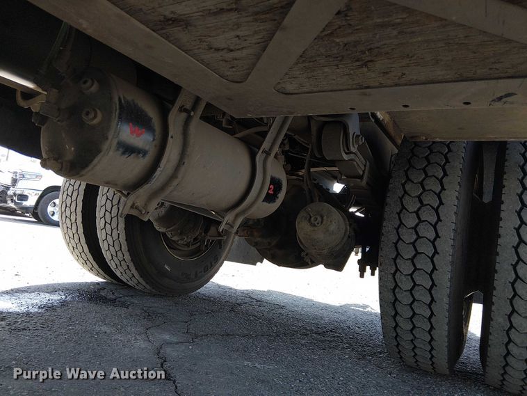 image for item YA1225 2014 Freightliner Business Class M2 digger derrick truck