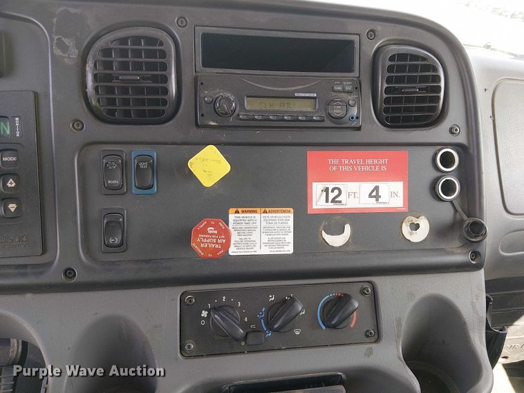 image for item YA1225 2014 Freightliner Business Class M2 digger derrick truck