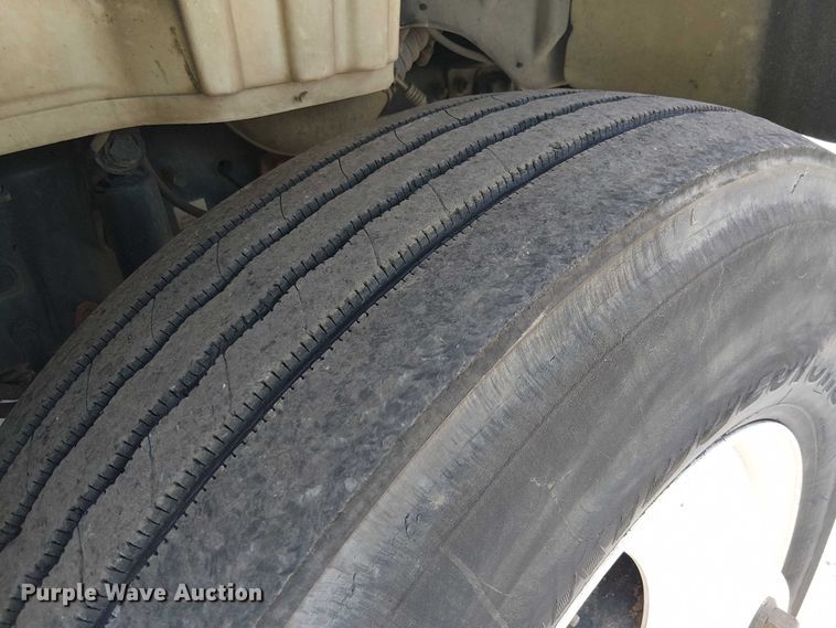 image for item YA1225 2014 Freightliner Business Class M2 digger derrick truck