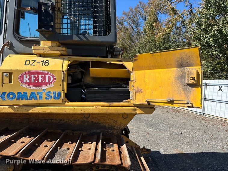 image for item YA1284 2006 Komatsu D65EX-15E0 dozer