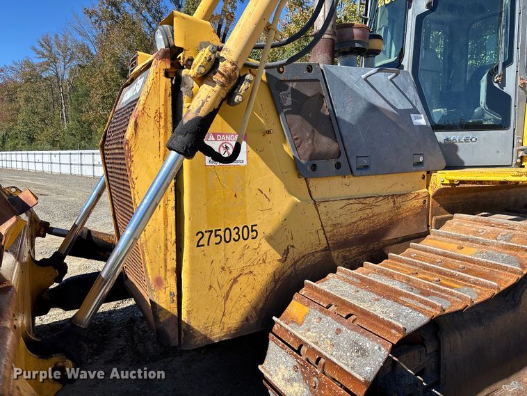 image for item YA1284 2006 Komatsu D65EX-15E0 dozer