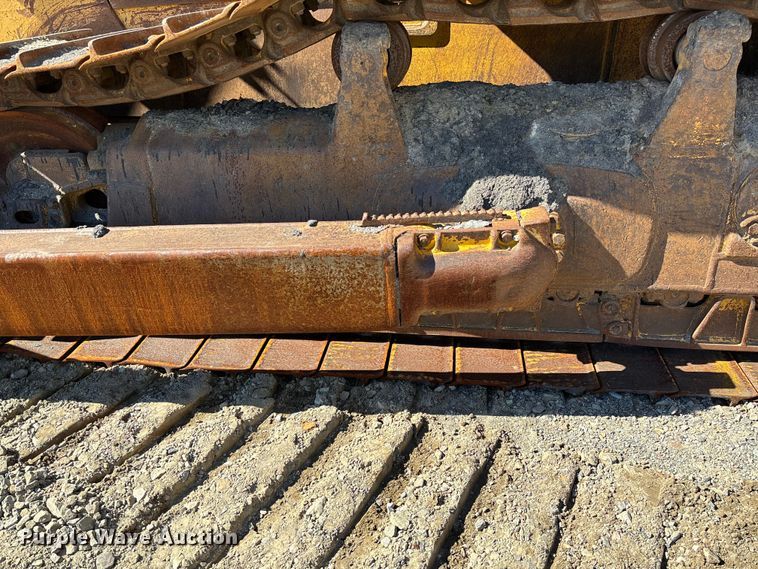 image for item YA1284 2006 Komatsu D65EX-15E0 dozer