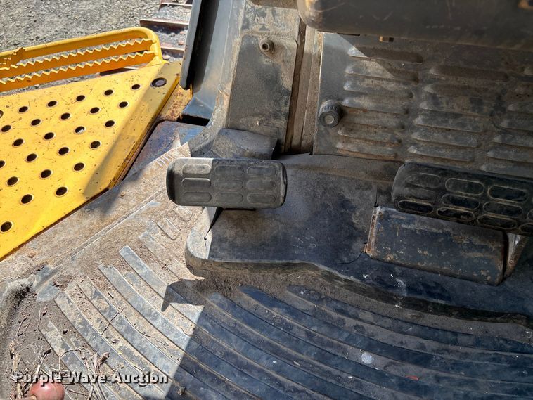 image for item YA1284 2006 Komatsu D65EX-15E0 dozer