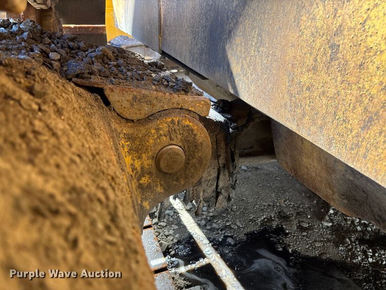 image for item YA1284 2006 Komatsu D65EX-15E0 dozer