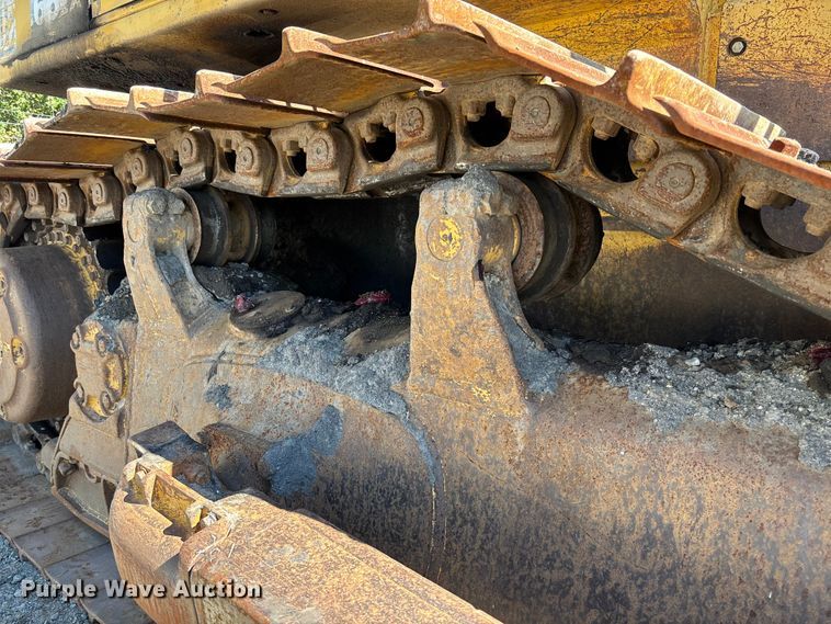 image for item YA1284 2006 Komatsu D65EX-15E0 dozer