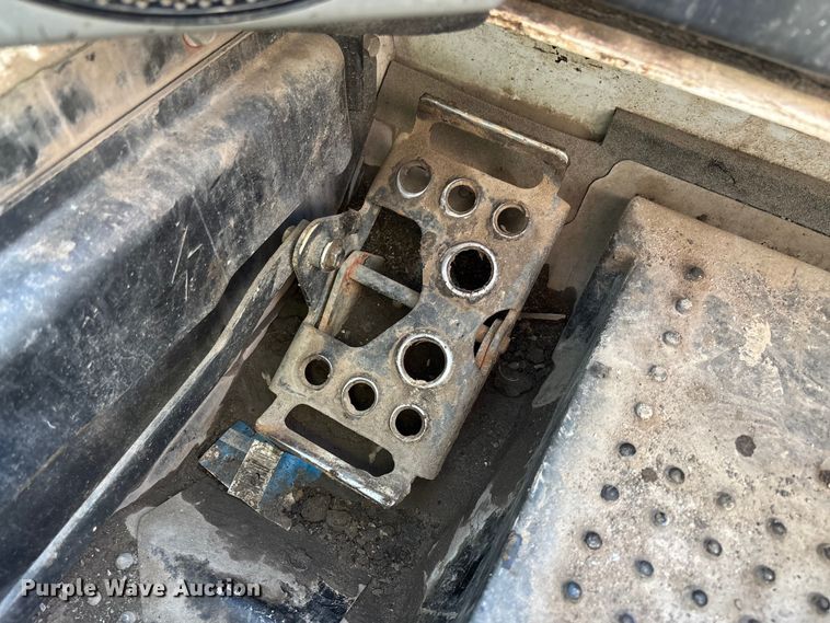 image for item YA1285 2017 Bobcat S570 skid steer loader