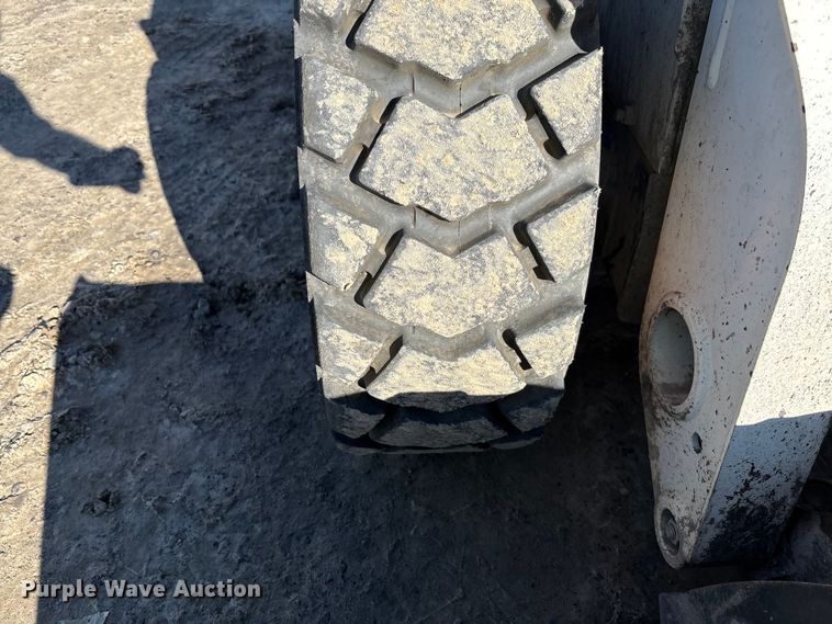 image for item YA1285 2017 Bobcat S570 skid steer loader