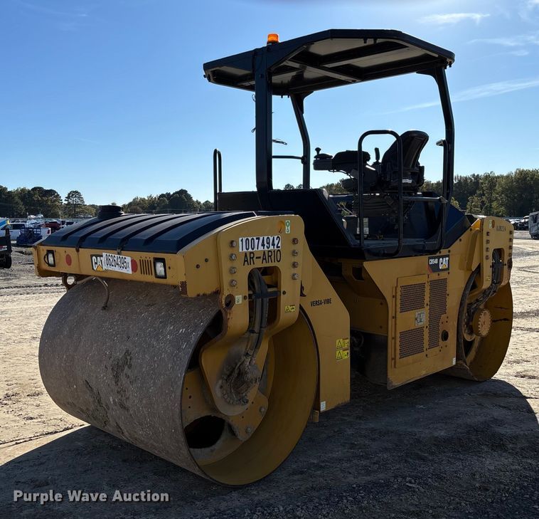 image for item YA1286 2016 Caterpillar CB54B double drum vibratory roller