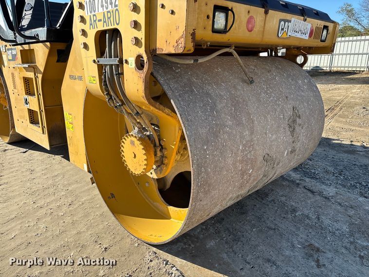 image for item YA1286 2016 Caterpillar CB54B double drum vibratory roller
