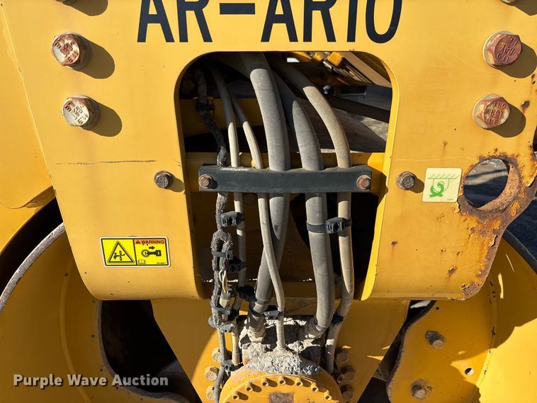 image for item YA1286 2016 Caterpillar CB54B double drum vibratory roller