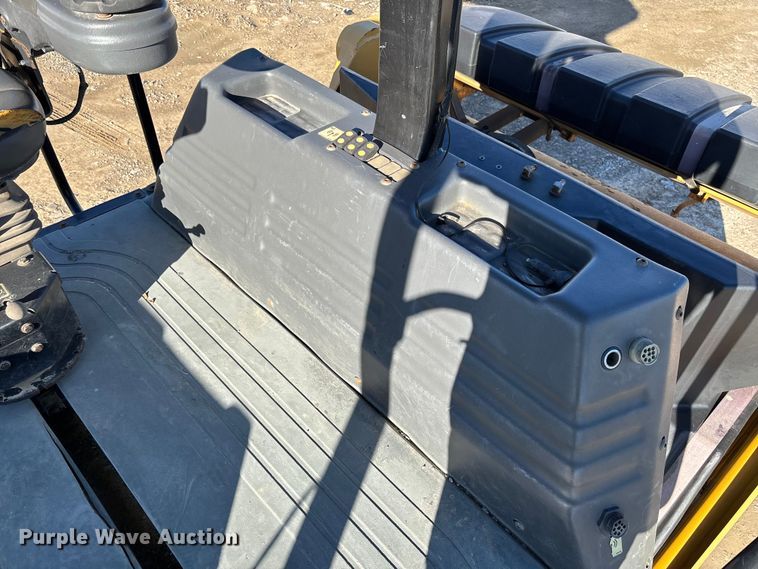 image for item YA1286 2016 Caterpillar CB54B double drum vibratory roller