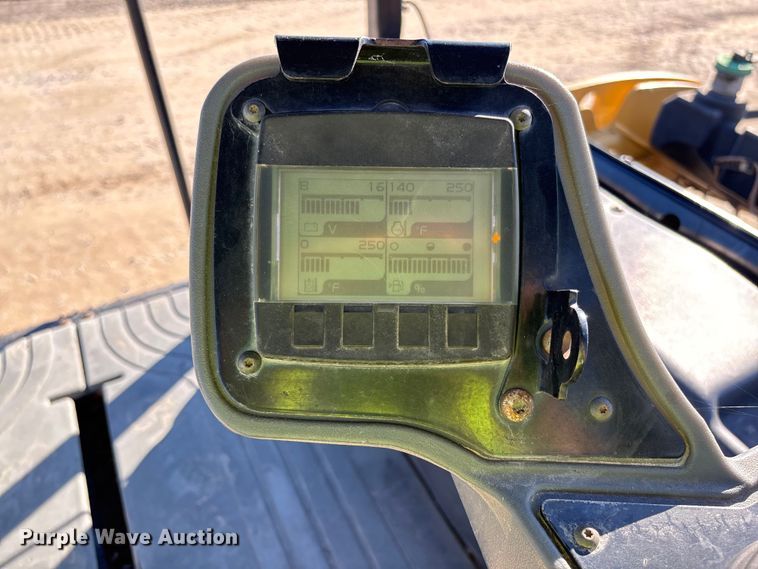 image for item YA1286 2016 Caterpillar CB54B double drum vibratory roller