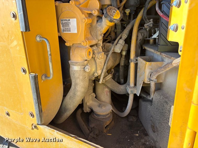 image for item YA1286 2016 Caterpillar CB54B double drum vibratory roller