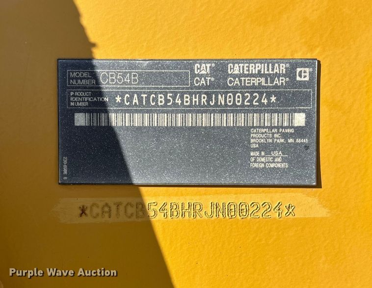 image for item YA1286 2016 Caterpillar CB54B double drum vibratory roller