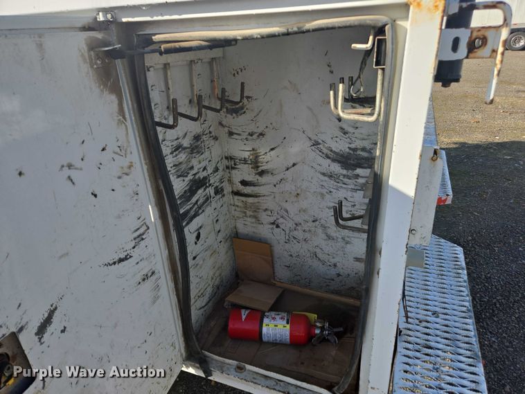 image for item YA1294 2015 Ford F450 Super Duty Crew Cab utility / service truck