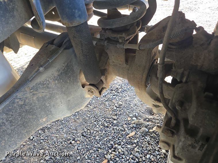 image for item YA1294 2015 Ford F450 Super Duty Crew Cab utility / service truck