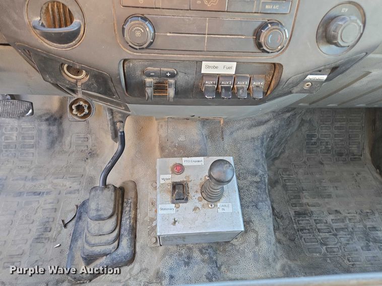 image for item YA1294 2015 Ford F450 Super Duty Crew Cab utility / service truck